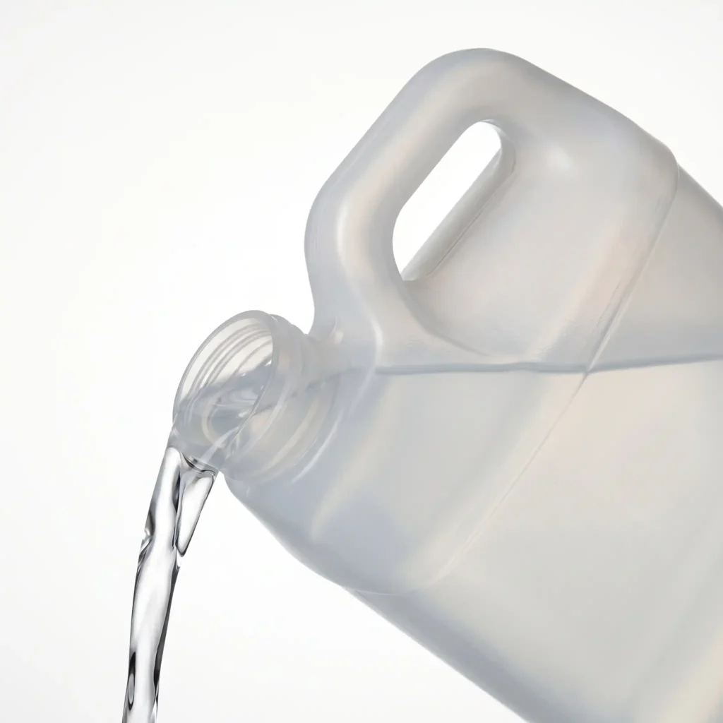 Plastic Handleware Bottle Pouring Liquid